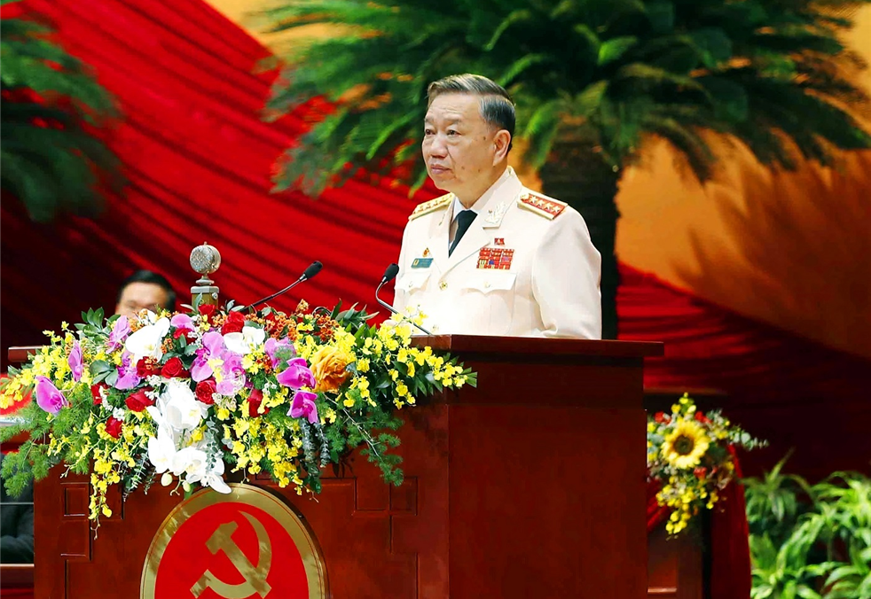 Xây dựng, chỉnh đốn Đảng trong tình hình hiện nay và những vấn đề đặt ra đối với công tác công an